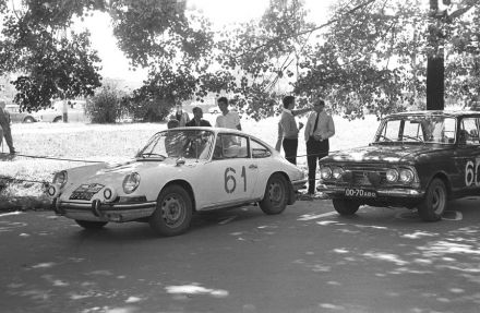 Eugeniy Andreyev i Eduard Singurindi – Moskwicz 408, Włodzimierz Markowski i Marek Varisella – Porsche 912.